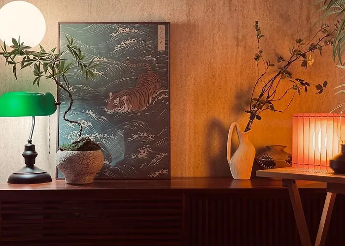 Apartamento A Wood Gallery Designed To Your Taste And A Modern Hideaway Neat Wood Interior 4-minute Walk From Yeonsinnae Station, Near The Station *