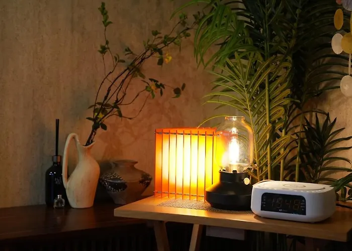 Apartamento A Wood Gallery Designed To Your Taste And A Modern Hideaway Neat Wood Interior 4-minute Walk From Yeonsinnae Station, Near The Station