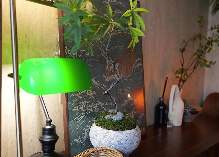 A Wood Gallery Designed To Your Taste And A Modern Hideaway Neat Wood Interior 4-minute Walk From Yeonsinnae Station, Near The Station Apartamento *
