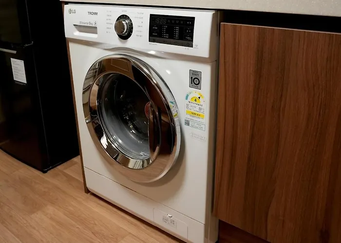 Apartamento A Wood Gallery Designed To Your Taste And A Modern Hideaway Neat Wood Interior 4-minute Walk From Yeonsinnae Station, Near The Station *